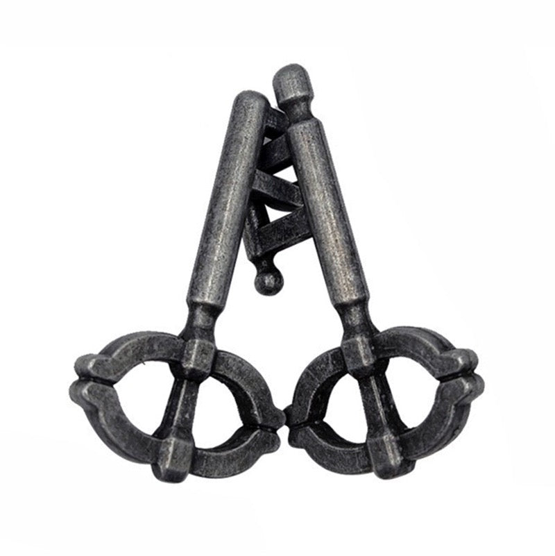 Classic Metal Wire Puzzles – Assorted Designs